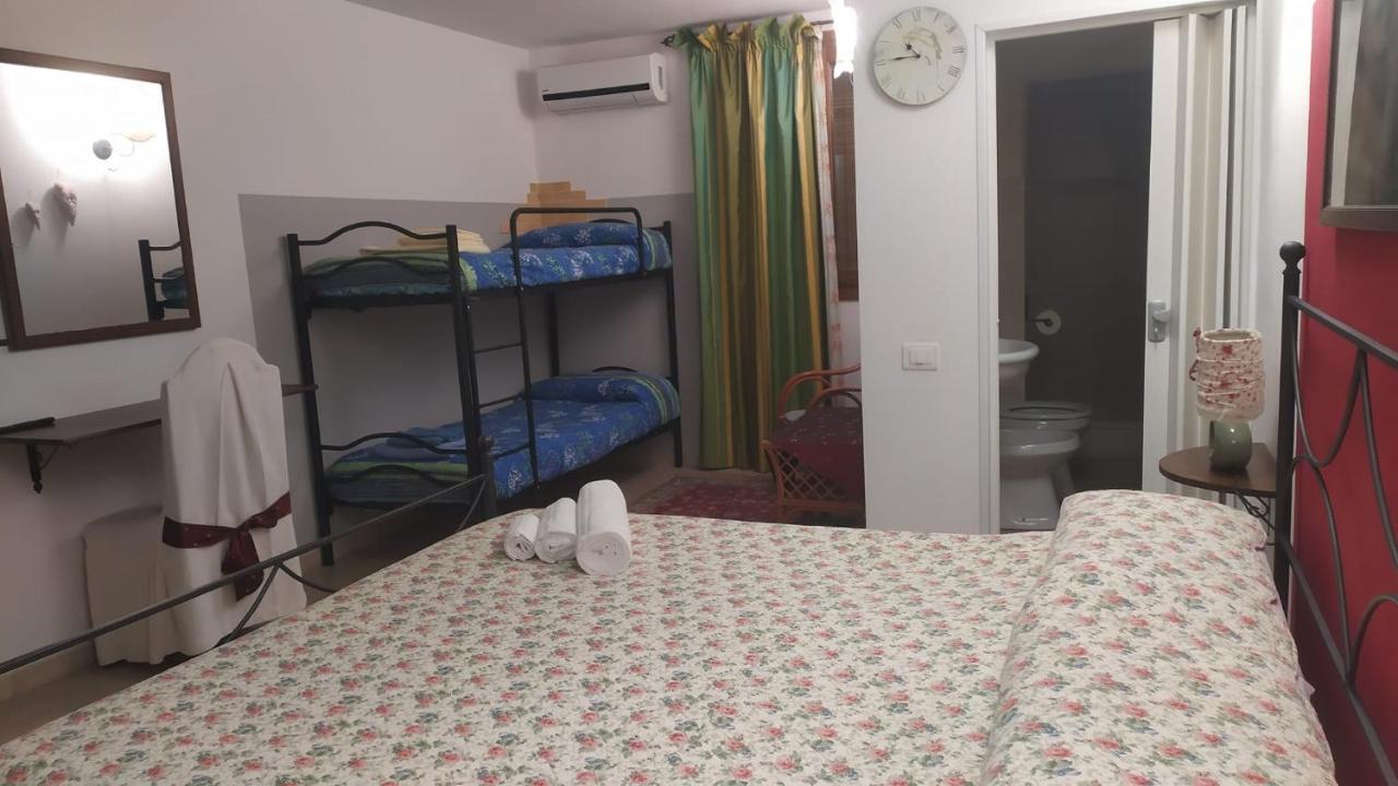 Bed and Breakfast La Pirata Capitana Costa degli Angeli Екстер'єр фото